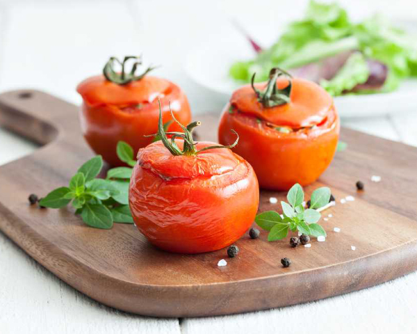 Gegrillte Tomaten mit Ziegenkäse